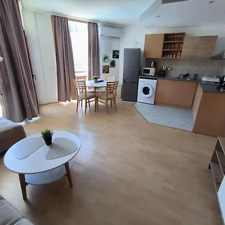 Complex Sands Daire