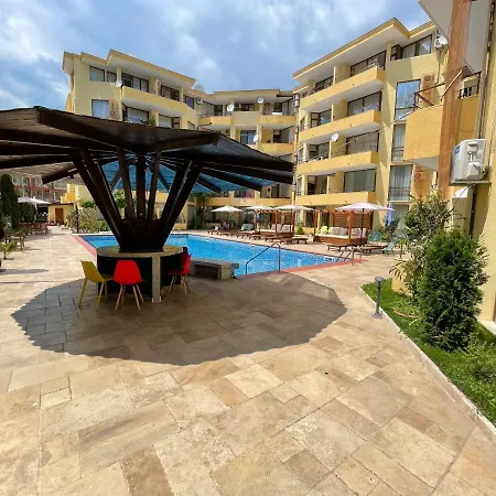 Complex Sands アパート *