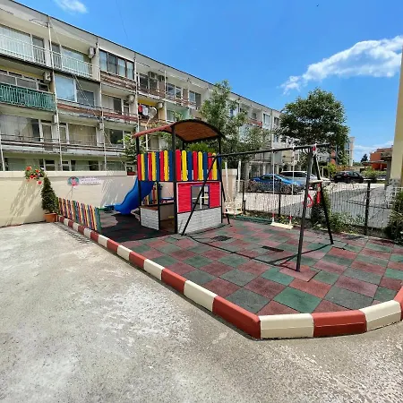 Complex Sands アパート