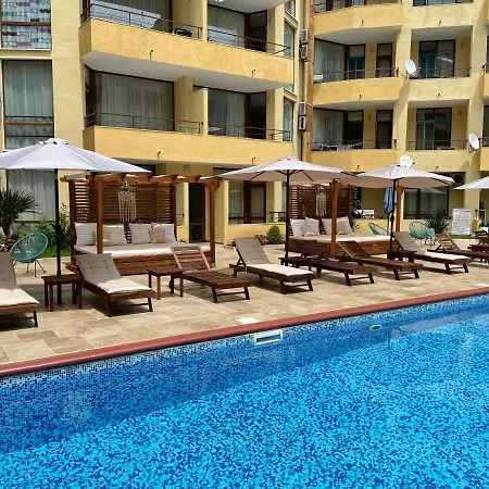 Complex Sands アパート