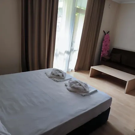 アパート Complex Sands